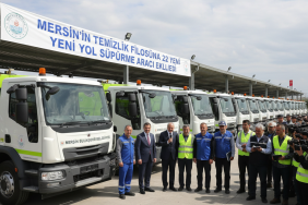 Mersinin-Temizlik-Filosuna-22-Yeni-Yol-Supurme-Araci-Eklendi-gemini